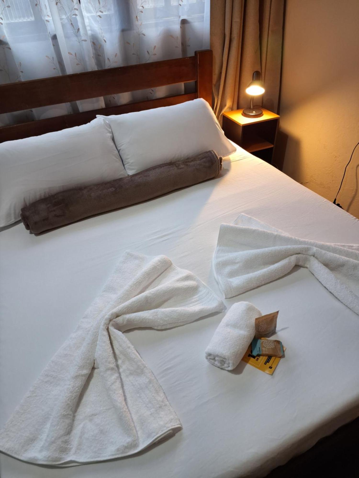 Апартаменти Chapeu De Sol - Area Gourmet, Tv, Internet, Roupas De Cama E Banho, Jardim, Horta E Pomar Ілля-Комприда Номер фото